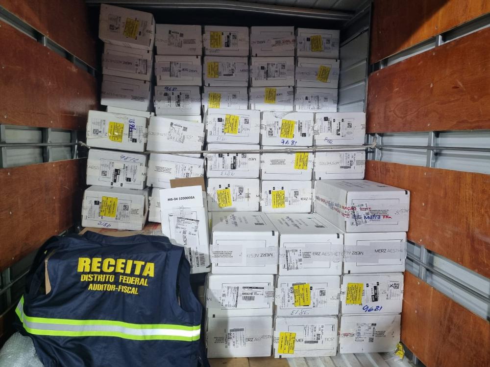 Capa da notícia: GDF recolhe botox e cosméticos com notas fiscais irregulares